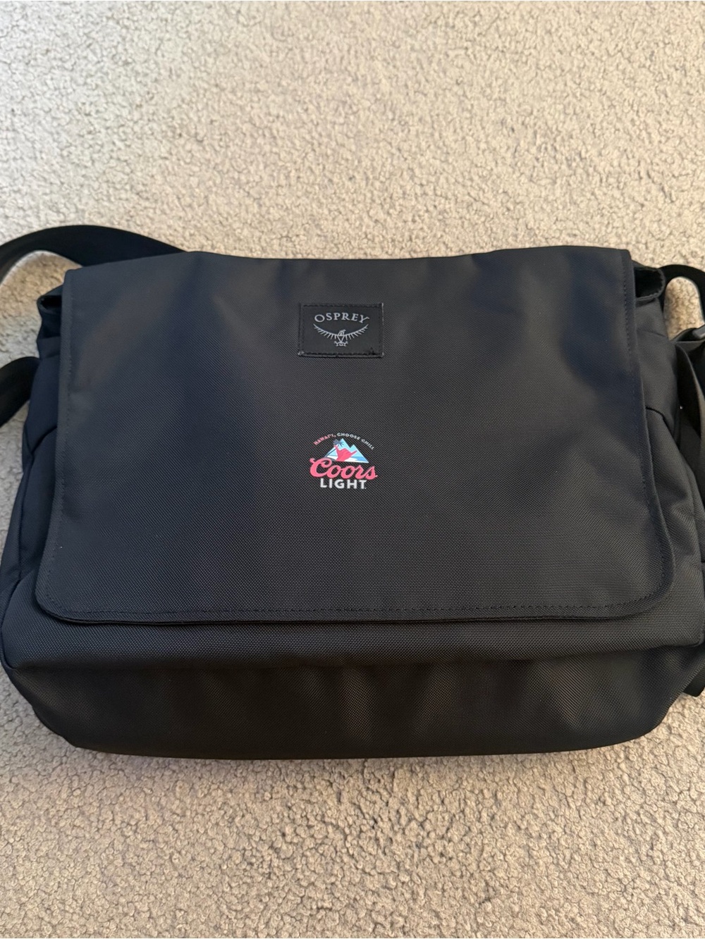 OSPREY COORS LIGHT AOEDE MESSENGER BAG! ✨